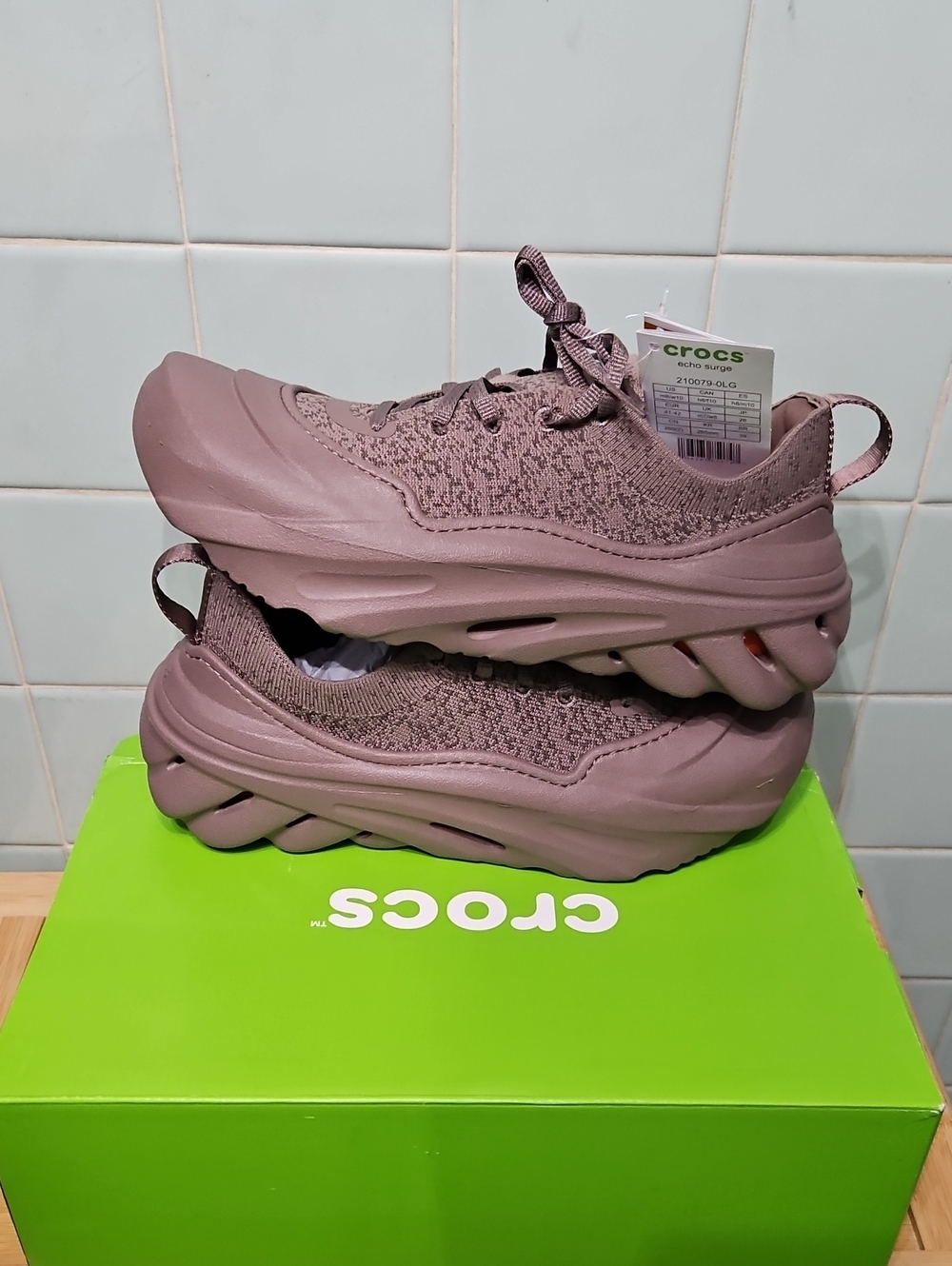CROCS Women’s Truffle Knit Echo Surge Platform Sneakers Size 10 Women